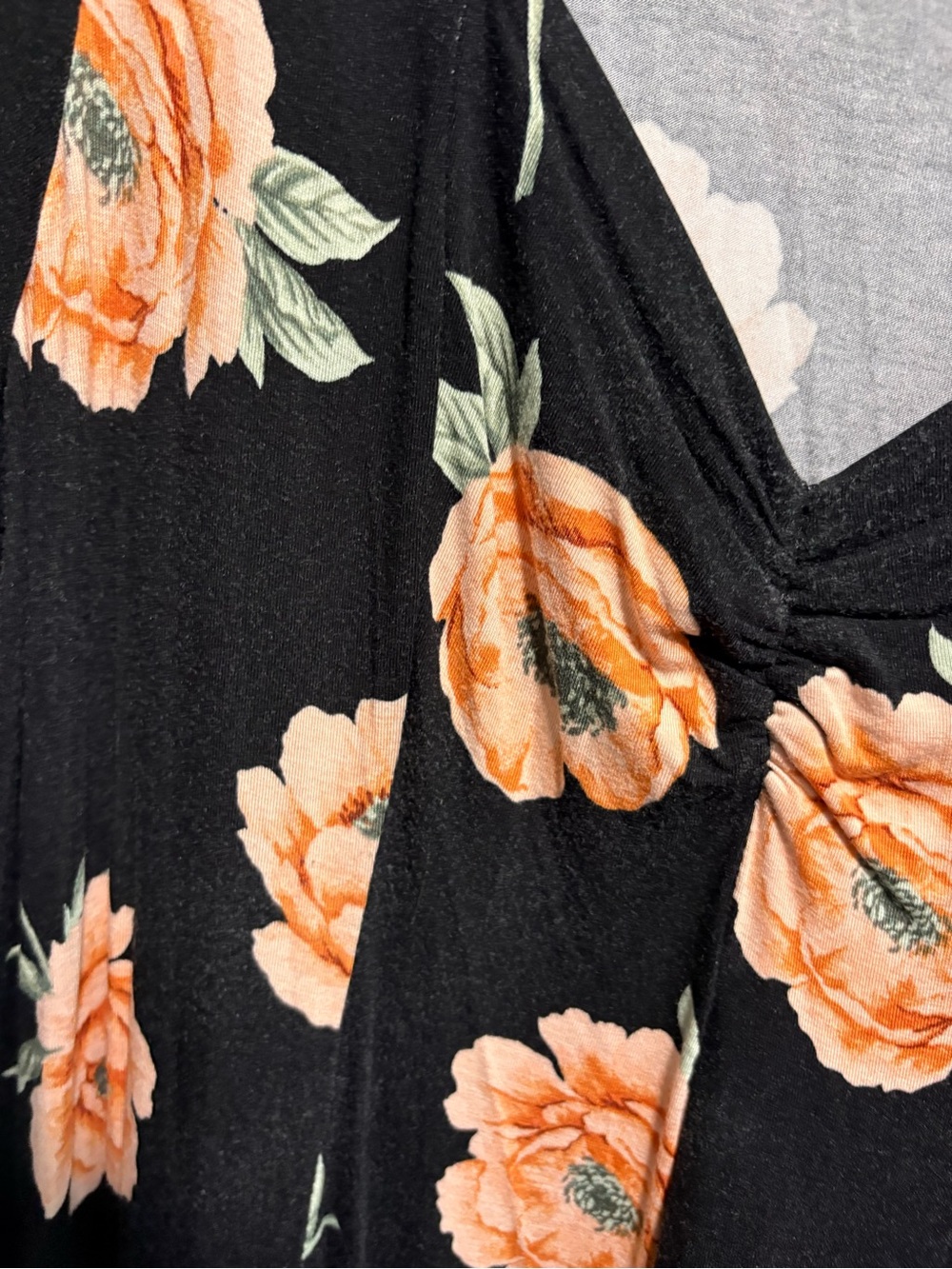 Torrid Floral V-Neck Mini Dress in Black with Peach Roses Size 3x - Picture 3 of 8